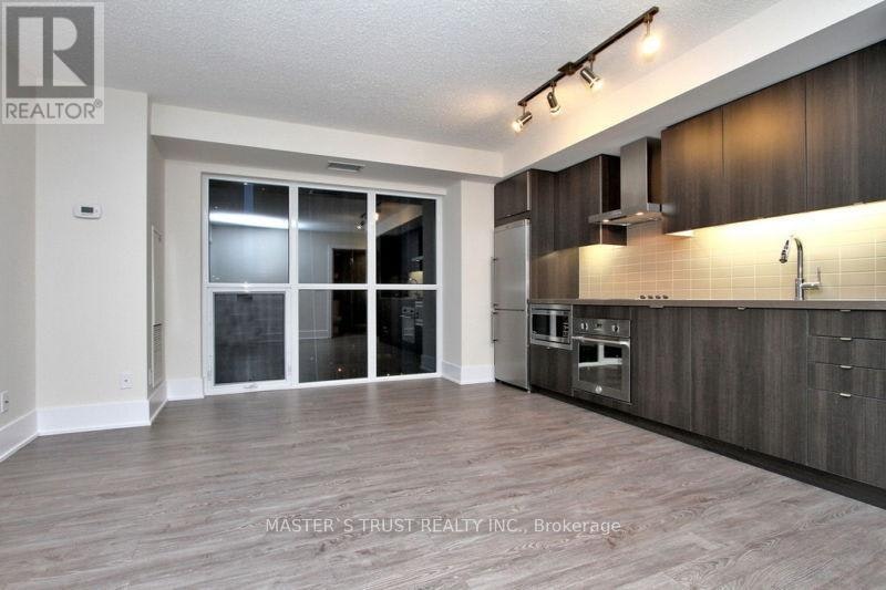 1004-300 Front Street W, Toronto, ON, M5V 0E9 - 2