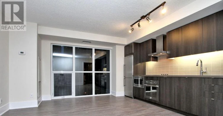 1004-300 Front Street W, Toronto, ON, M5V 0E9 - 2
