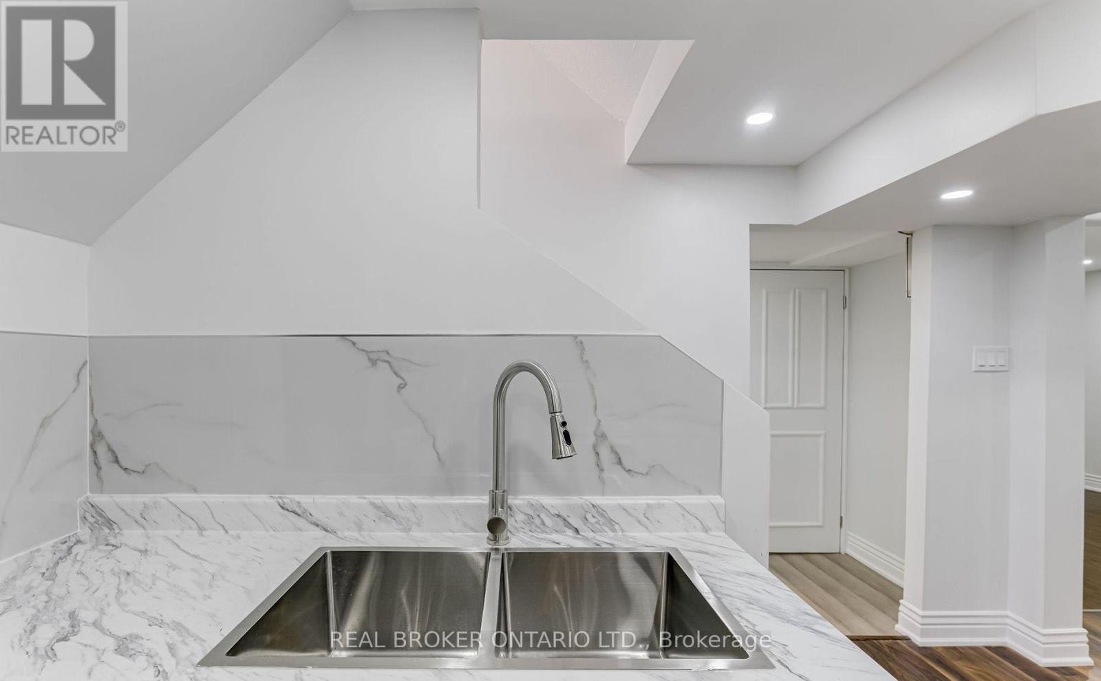 47 Rotary Drive, Toronto, ON, M1B 2J2 - 4