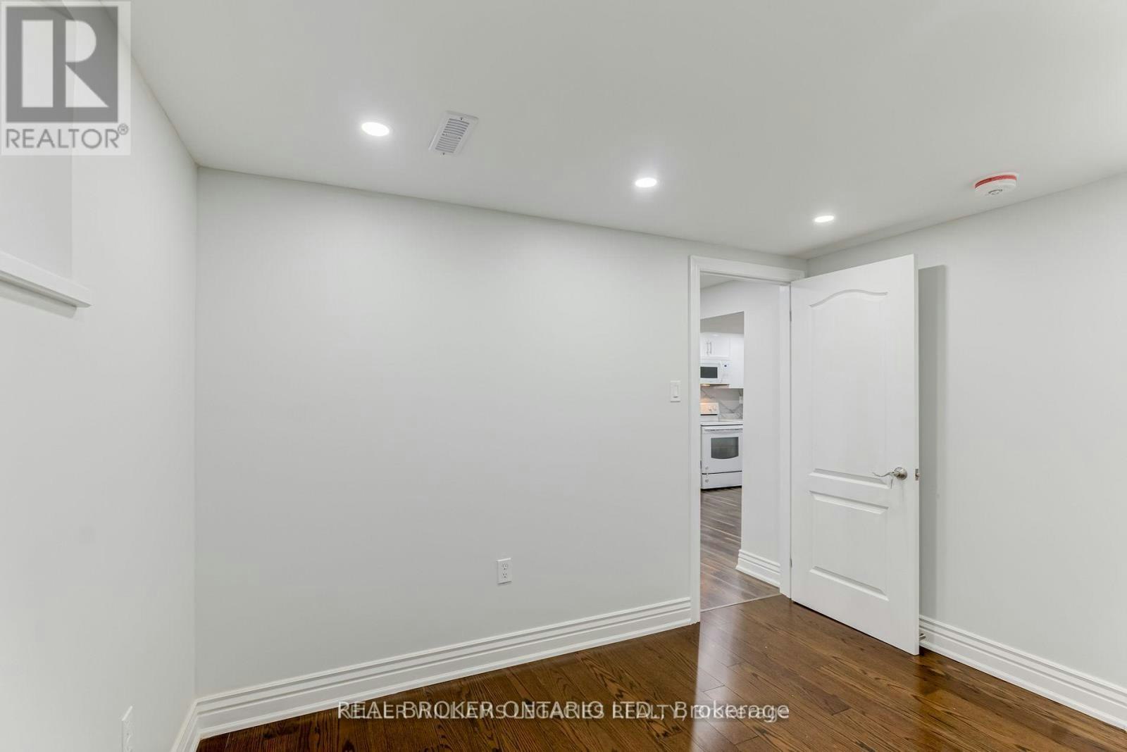 47 Rotary Drive, Toronto, ON, M1B 2J2 - 41