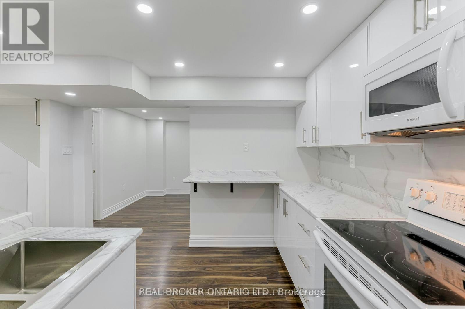 47 Rotary Drive, Toronto, ON, M1B 2J2 - 32