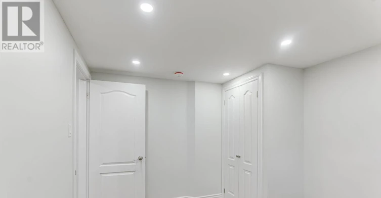 47 Rotary Drive, Toronto, ON, M1B 2J2 - 39