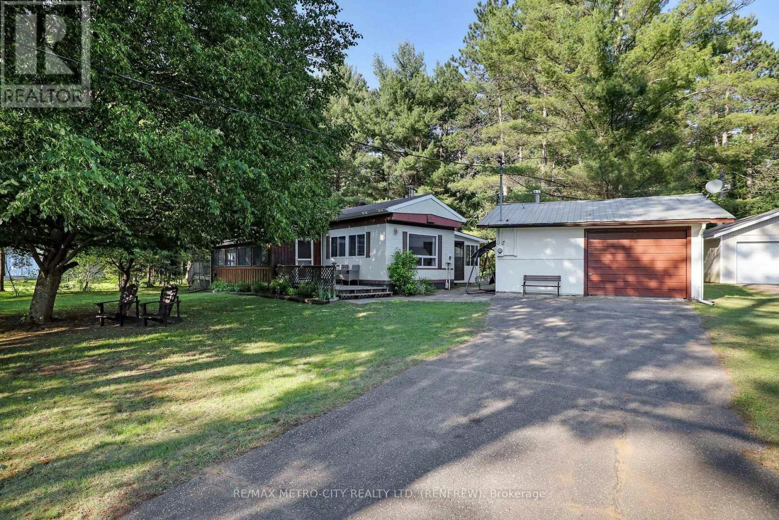 79 Flying Club Road, Greater Madawaska, ON, K0J 2R0