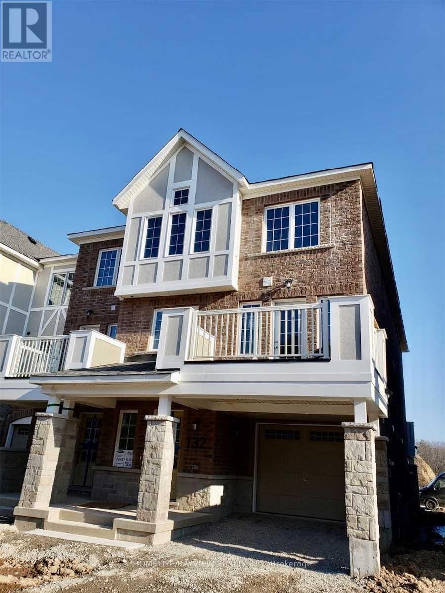 132 Christopher Road, Oakville, ON, L6H 0Y2