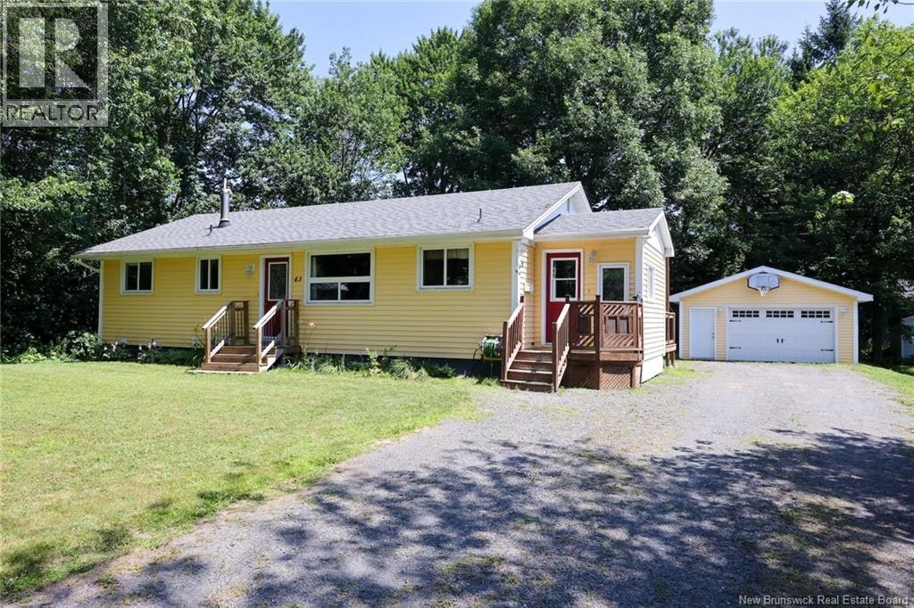 43 Broadview Avenue, Fredericton, NB, E3A 1K6