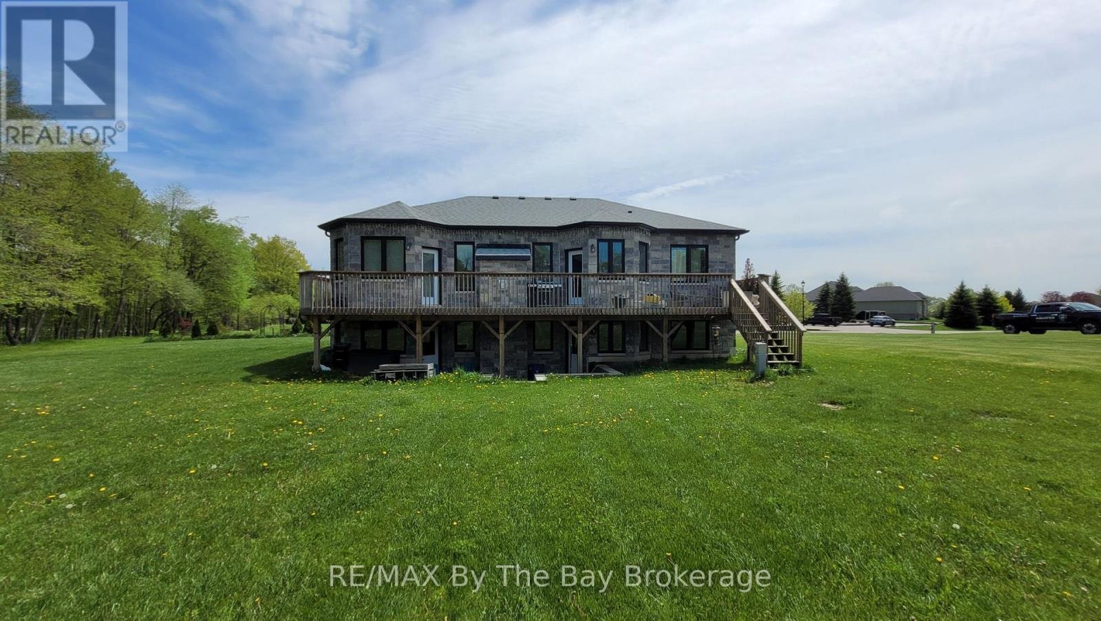 16 Walnut Drive, Wasaga Beach, ON, L9Z 0A9