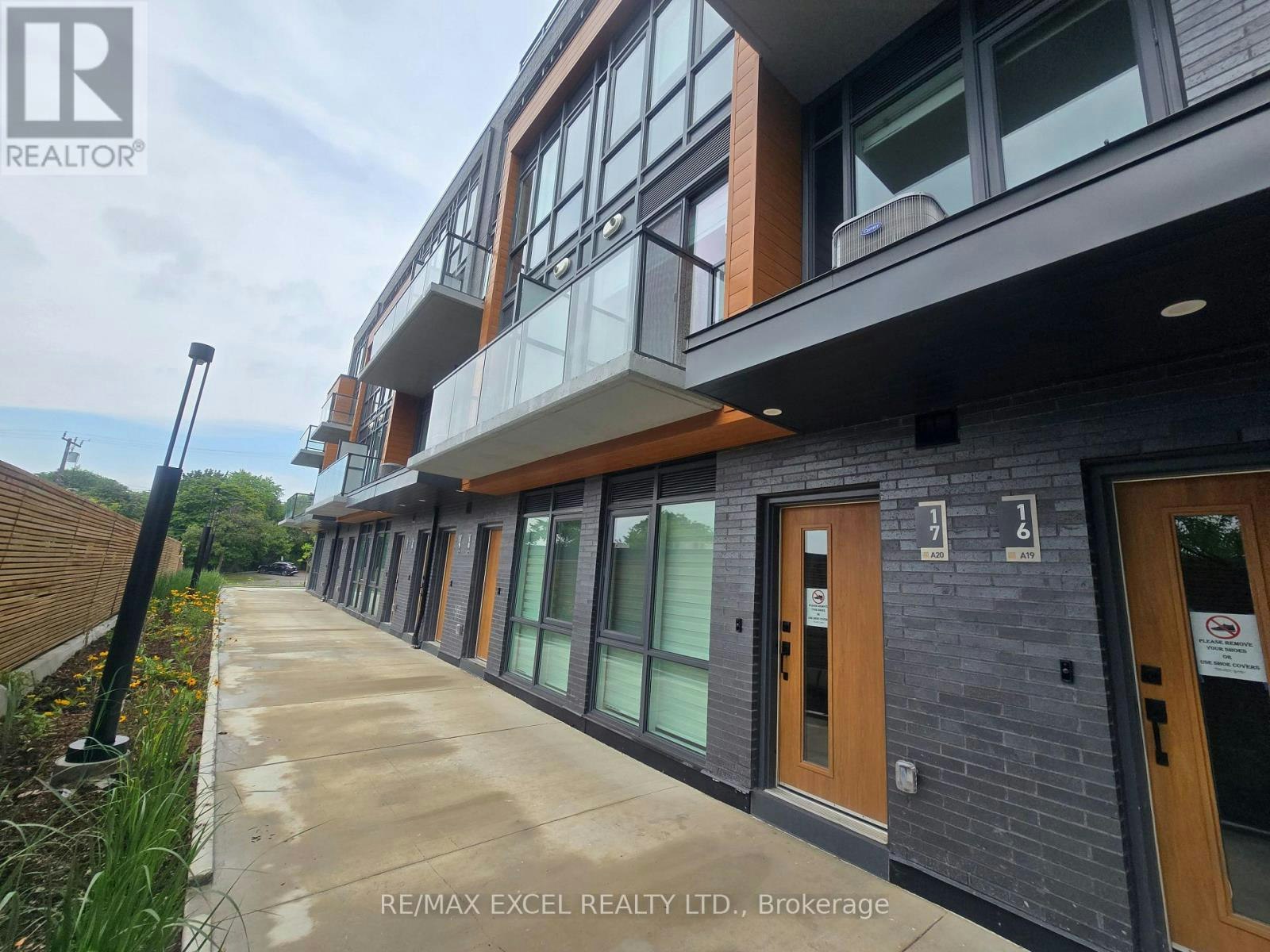 17-75 Curlew Drive, Toronto, ON, M3A 0A9 - 2