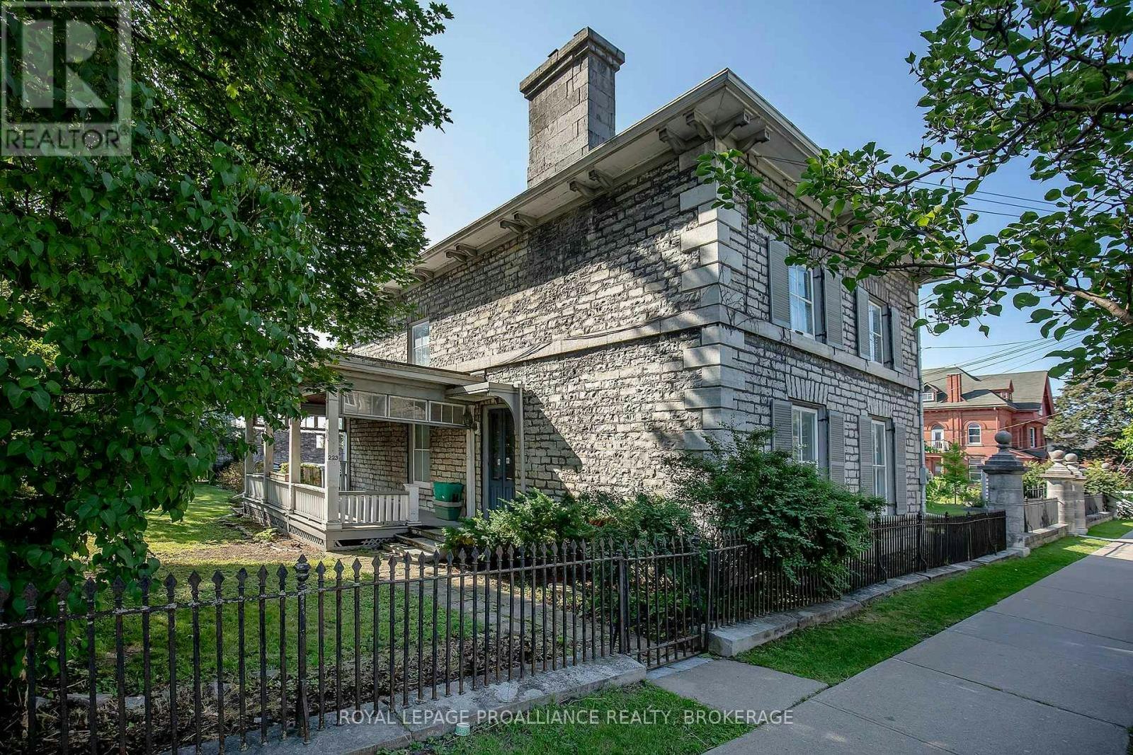 223 King Street E, Kingston, ON, K7L 3A7