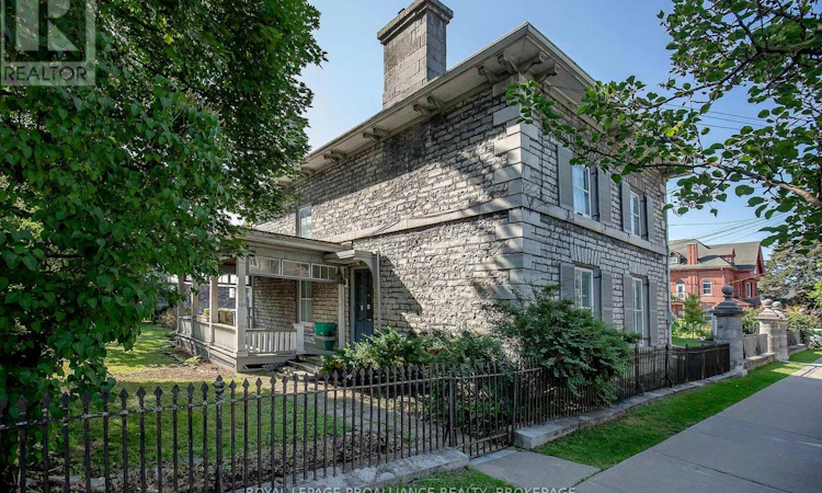 223 King Street E