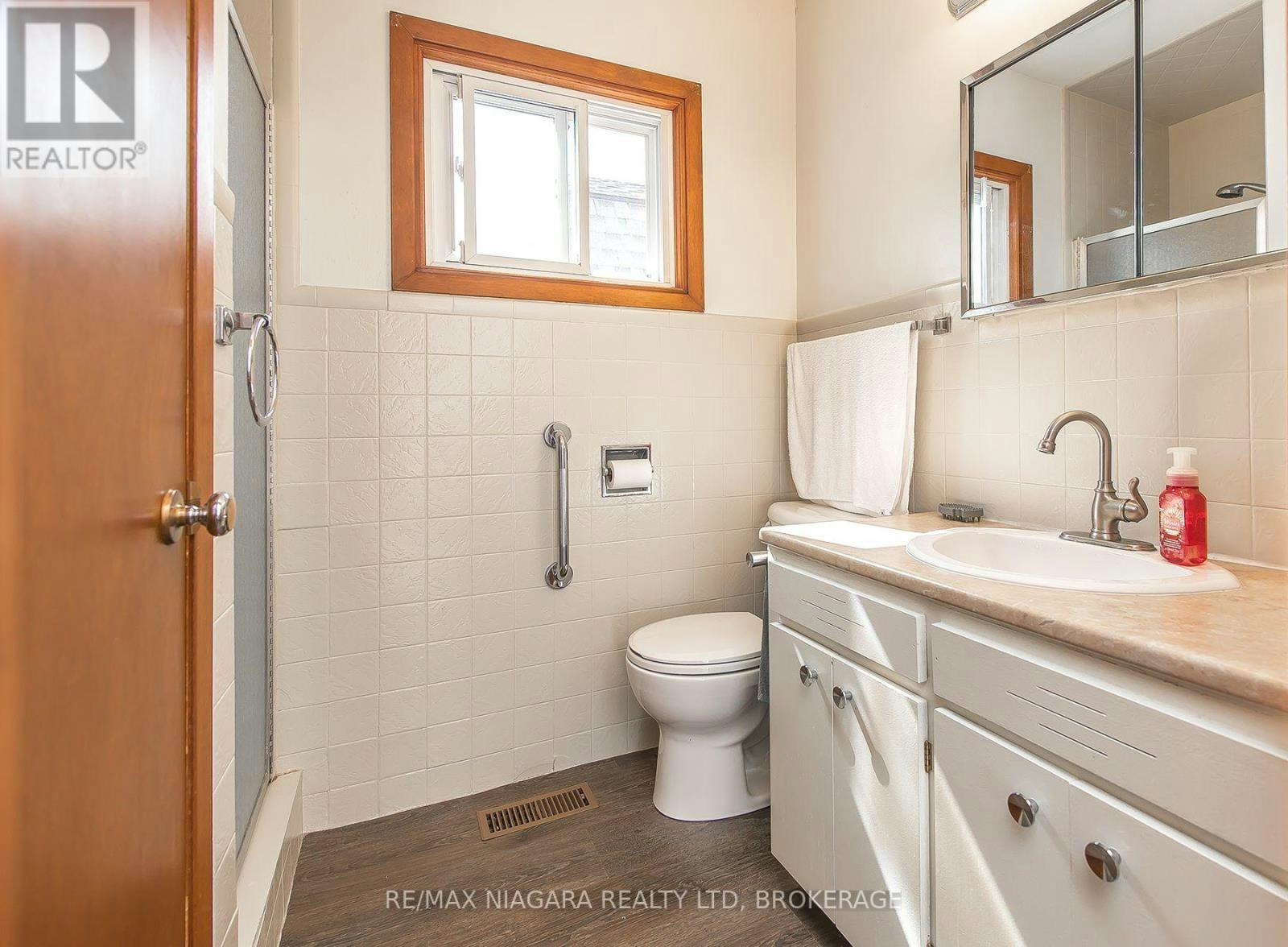 129 Adelaide Street, Port Colborne, ON, L3K 2W4 - 9