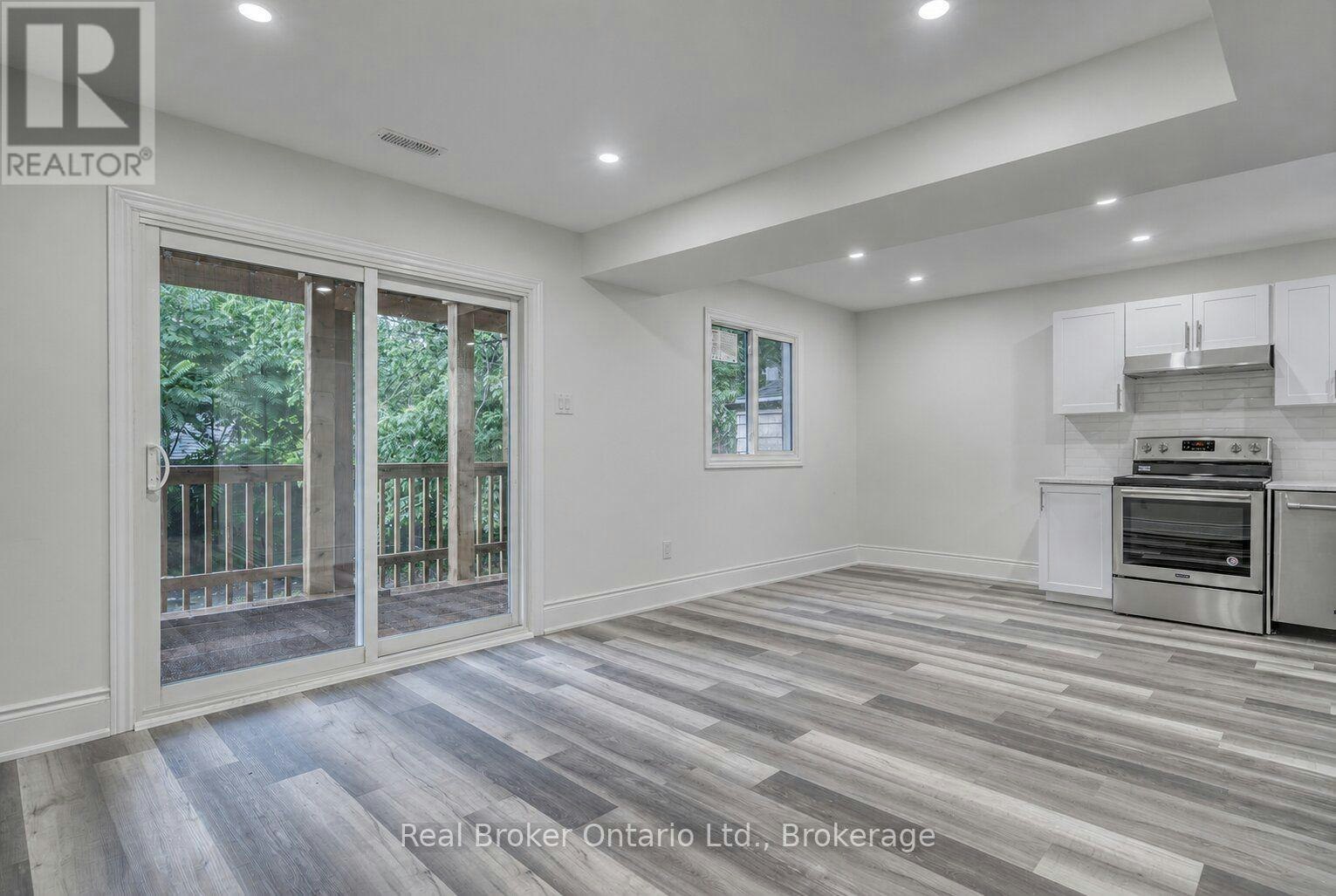 1-220 Caroline Street S, Hamilton, ON, L8P 3L4 - 7