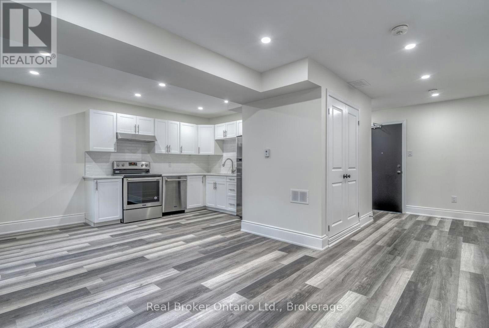 1-220 Caroline Street S, Hamilton, ON, L8P 3L4 - 4