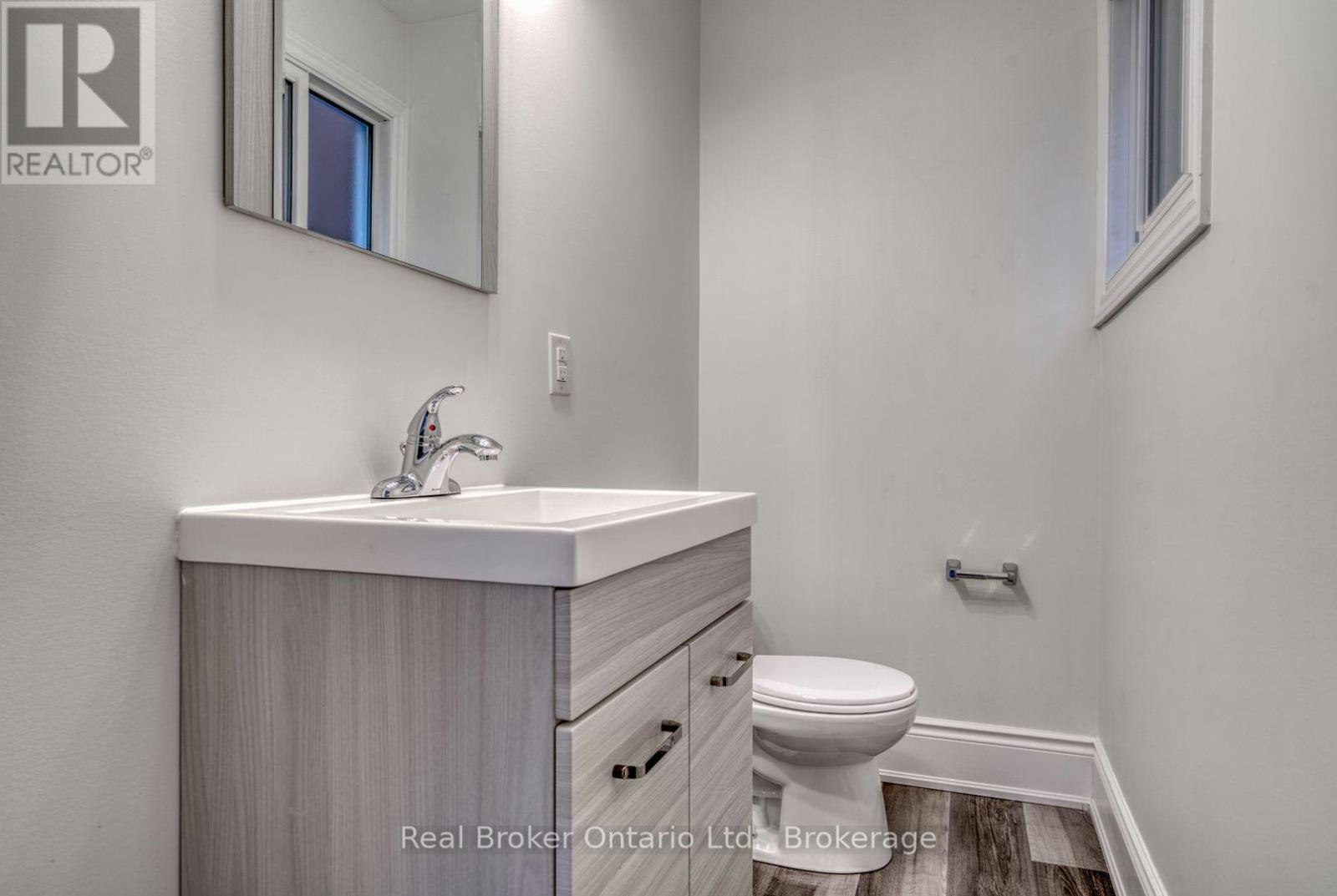 1-220 Caroline Street S, Hamilton, ON, L8P 3L4 - 12