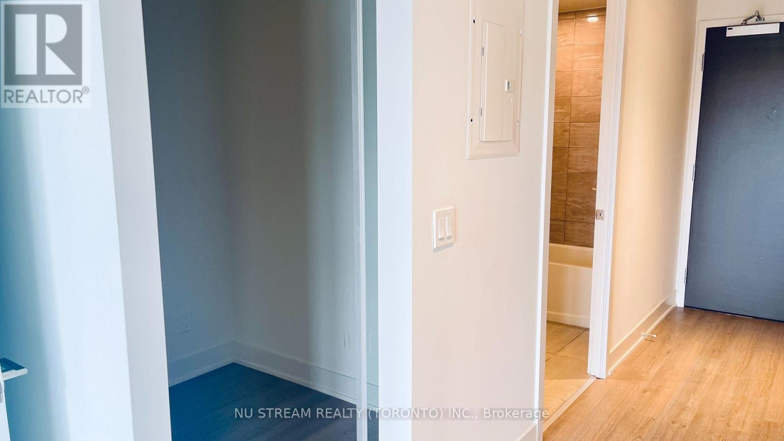 1107-8 Cumberland Street, Toronto, ON, M4W 0B6 - 14