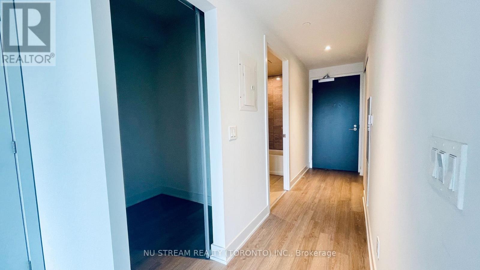 1107-8 Cumberland Street, Toronto, ON, M4W 0B6 - 9