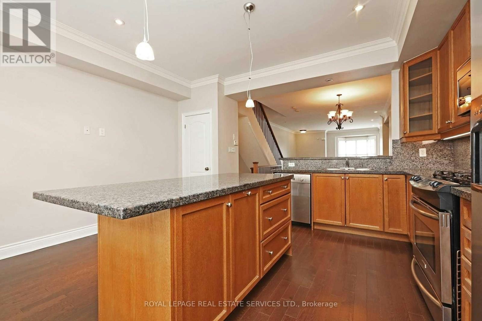 1-20 Shires Lane, Toronto, ON, M8Z 6E1 - 8