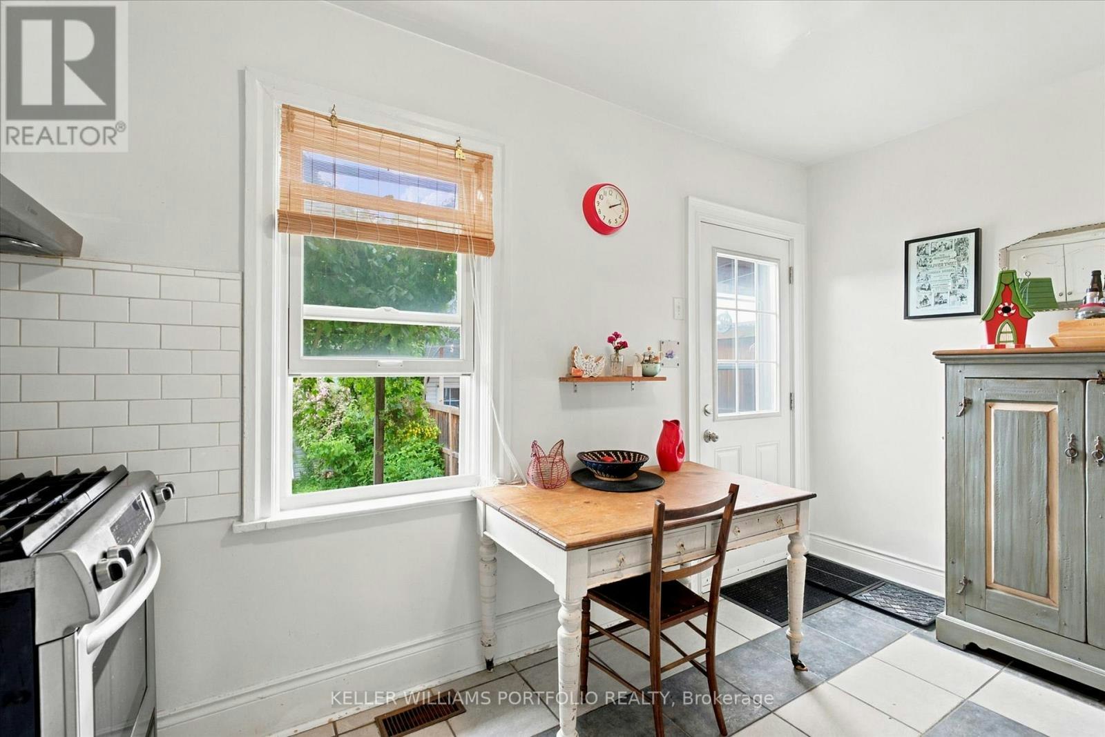 364 Westmoreland Avenue N, Toronto, ON, M6H 3A7 - 19