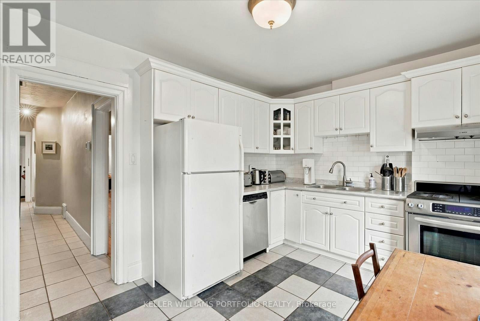 364 Westmoreland Avenue N, Toronto, ON, M6H 3A7 - 18