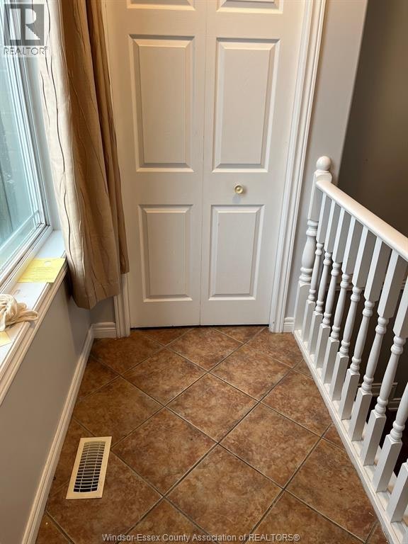 4207 Whiskey Avenue, Windsor, ON, N9G 3B2 - 2