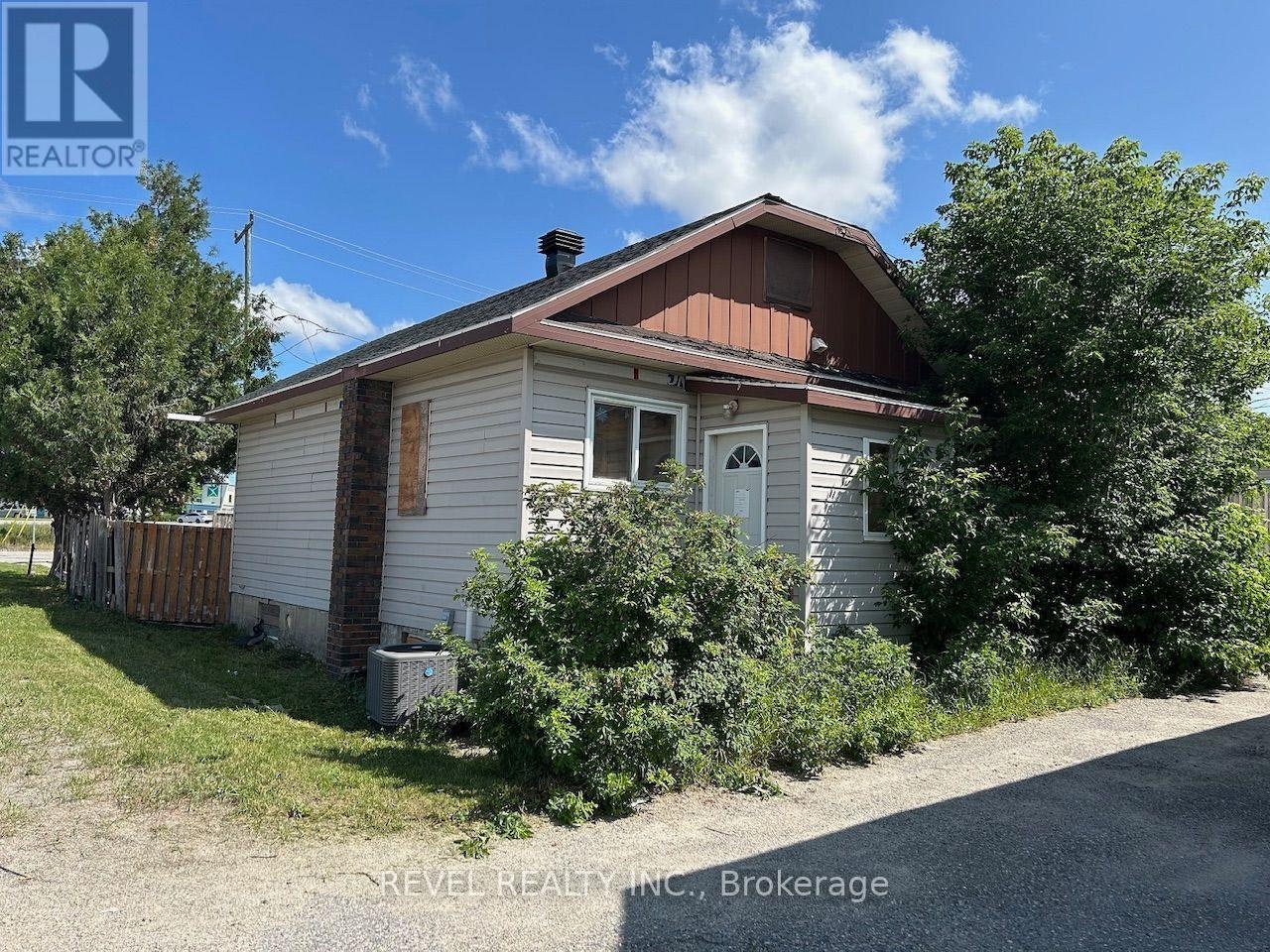 331 Lang Avenue, Timmins, ON, P4N 1H7