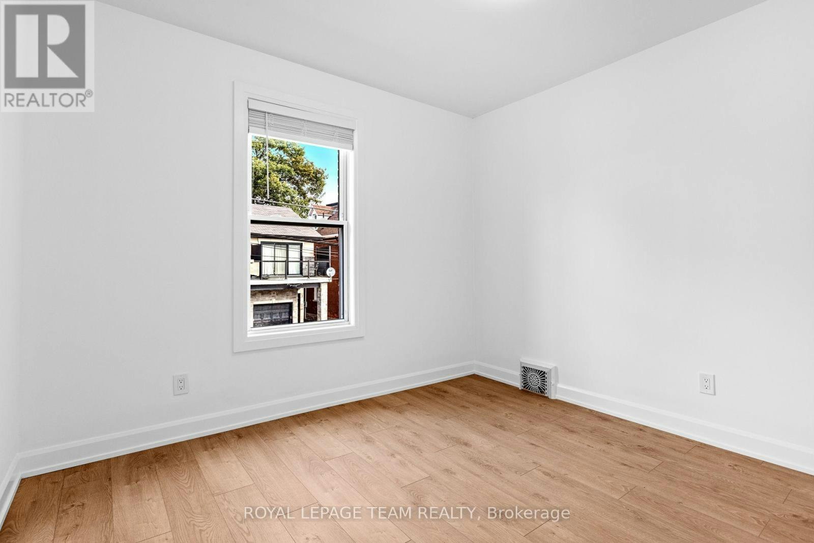 2-52 Lees Avenue, Ottawa, ON, K1S 0B9 - 11