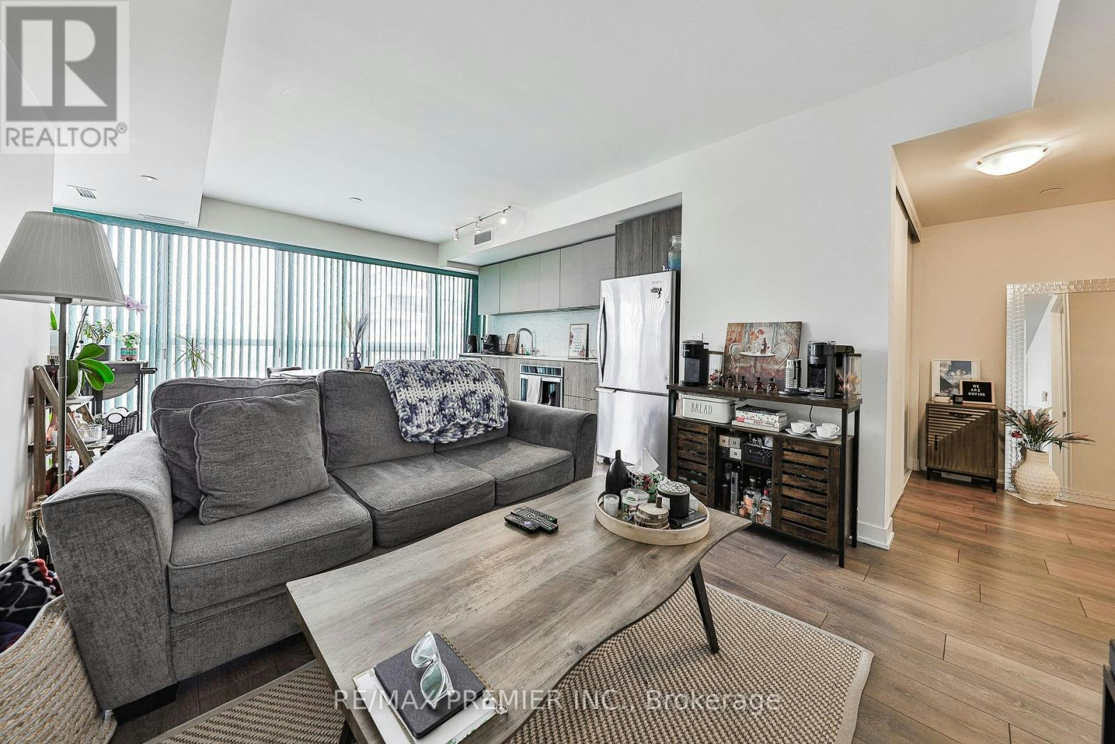 610-2 Sonic Way, Toronto, ON, M3C 0P2 - 12