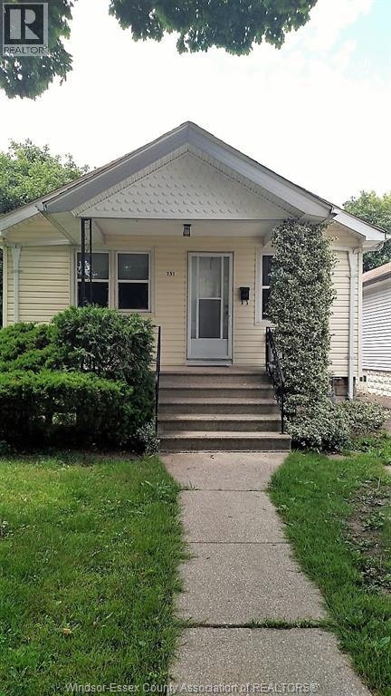 751 Randolph, Windsor, ON, N9B 2T7