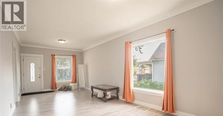 354 Curry Avenue, Windsor, ON, N9B 2B7 - 4