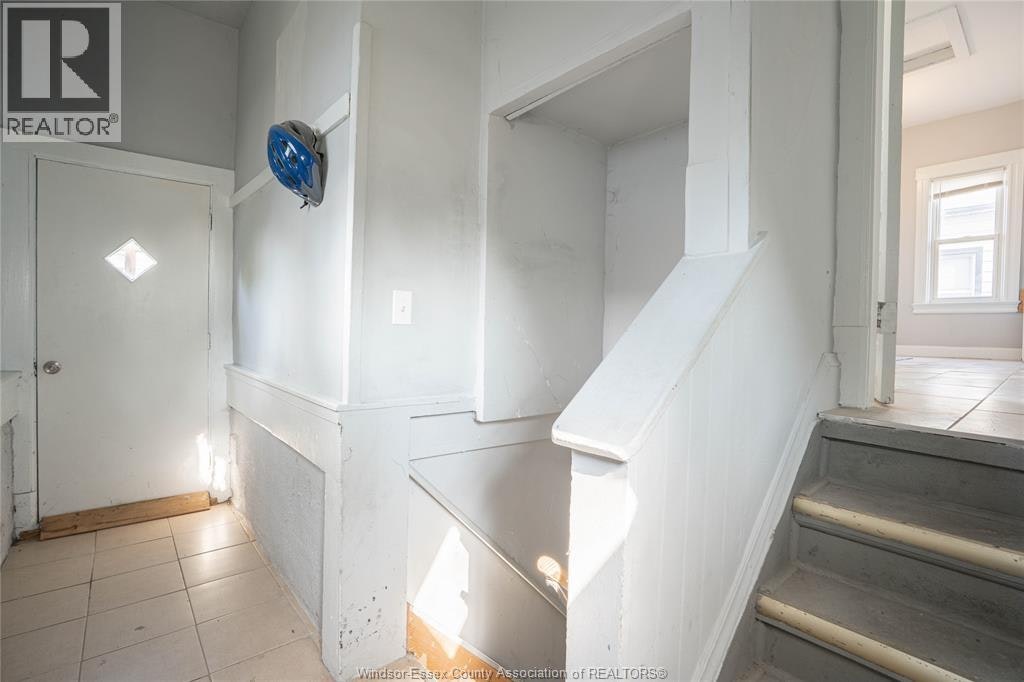 354 Curry Avenue, Windsor, ON, N9B 2B7 - 10