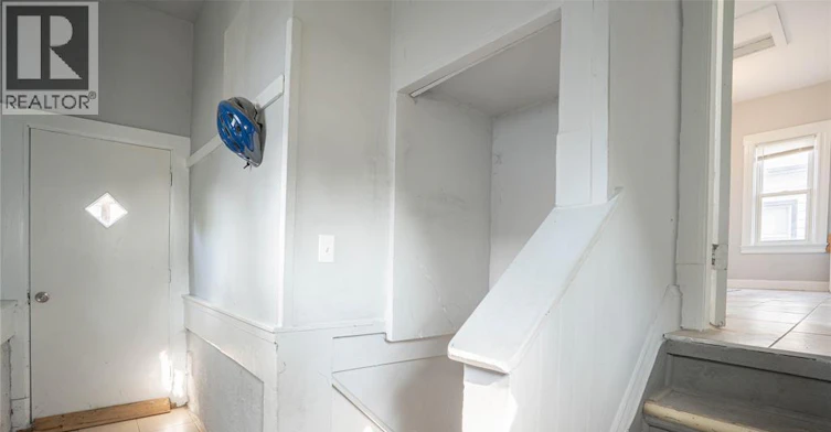 354 Curry Avenue, Windsor, ON, N9B 2B7 - 10