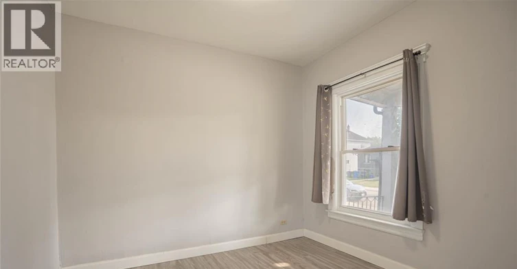 354 Curry Avenue, Windsor, ON, N9B 2B7 - 8