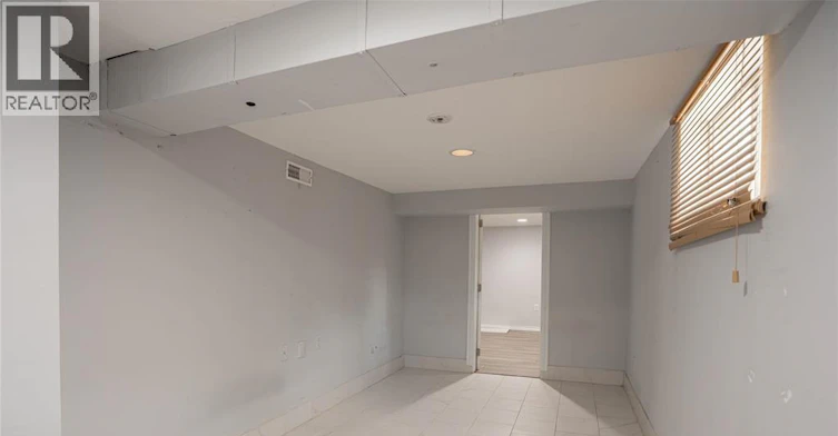 354 Curry Avenue, Windsor, ON, N9B 2B7 - 13