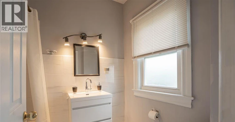 354 Curry Avenue, Windsor, ON, N9B 2B7 - 7