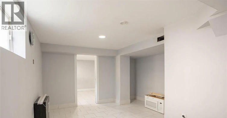 354 Curry Avenue, Windsor, ON, N9B 2B7 - 15