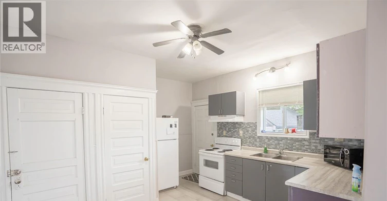 354 Curry Avenue, Windsor, ON, N9B 2B7 - 6