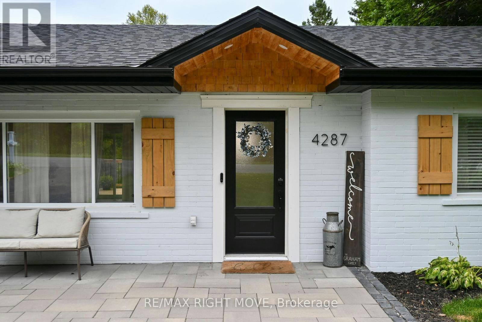 4287 Huronia Road, Severn, ON, L3V 0G6 - 3