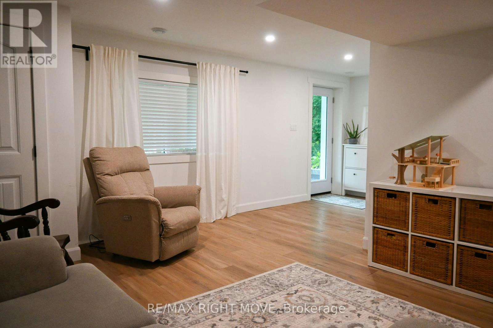4287 Huronia Road, Severn, ON, L3V 0G6 - 24