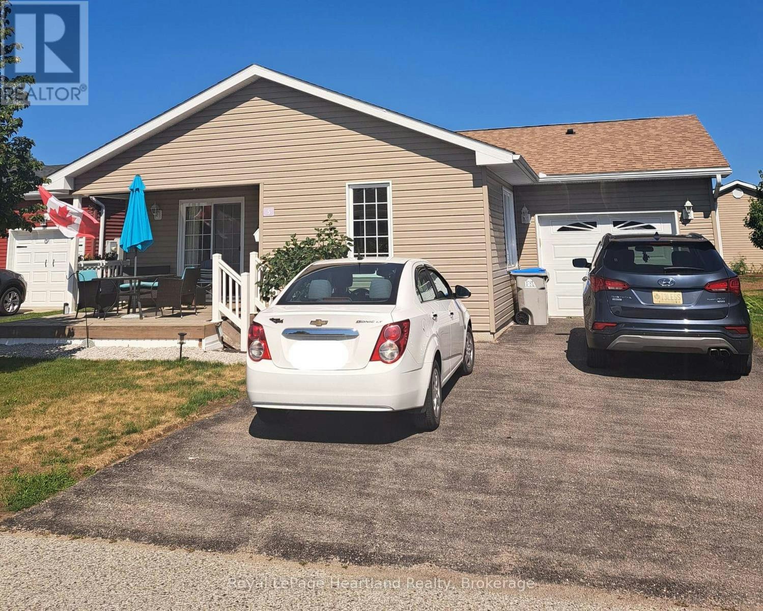 5 Kellestine Drive, Strathroy, ON, N6G 0C5