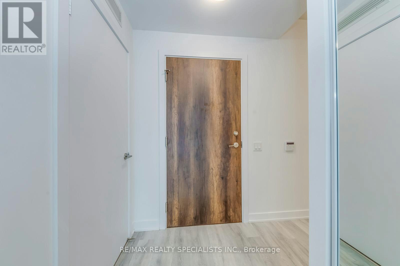 914-251 Manitoba Street, Toronto, ON, M8Y 4G9 - 10