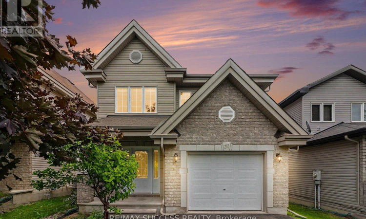257 Mica Crescent
