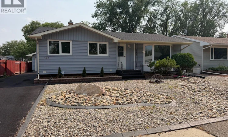 107 Merlin Crescent