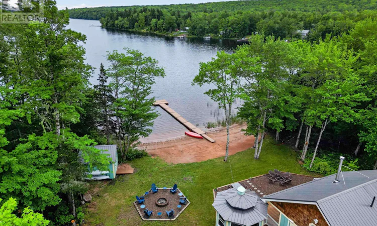 619 Lakecrest Drive