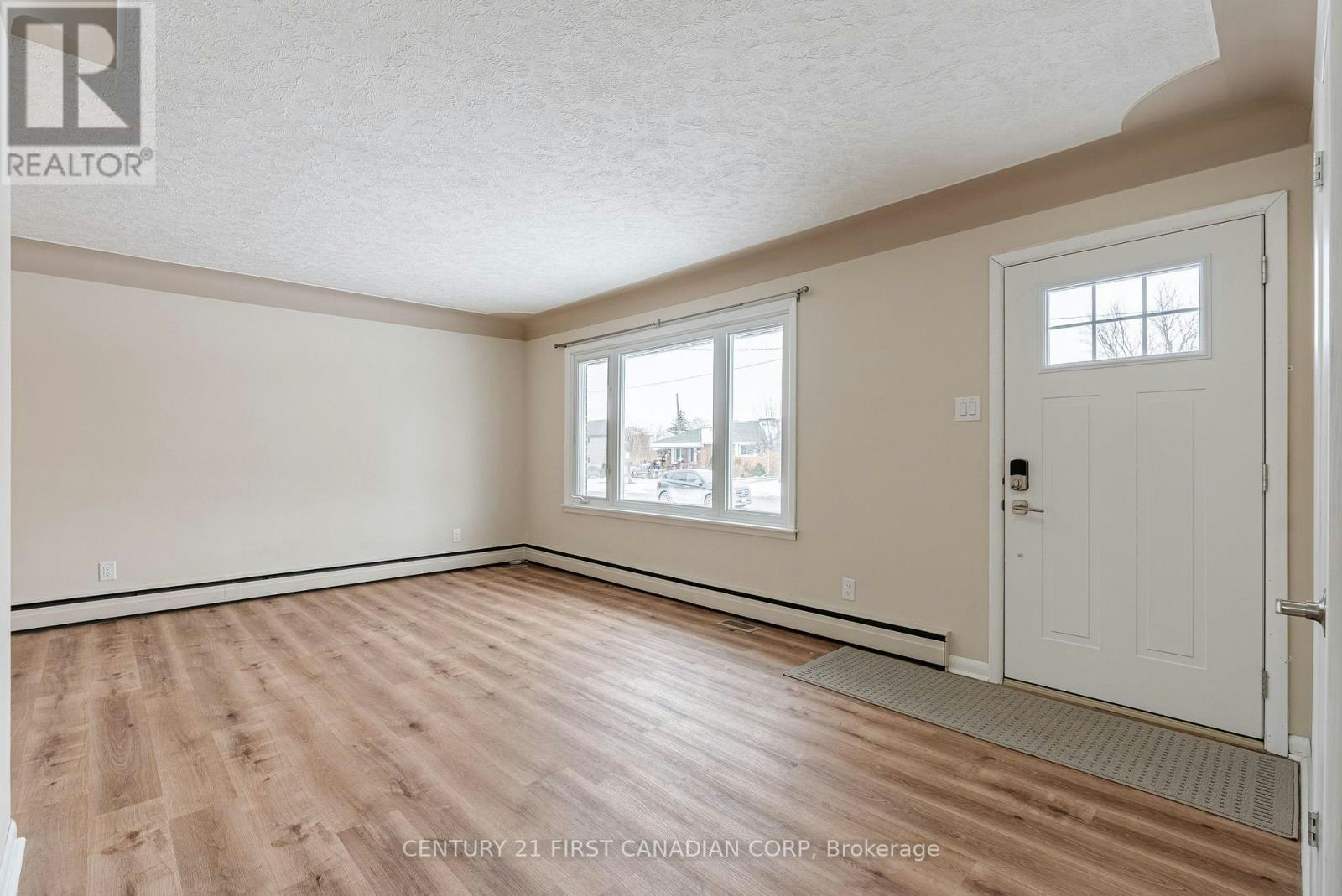 UPPER-177 Myrtle Street, St. Thomas, ON, N5R 2G8 - 7