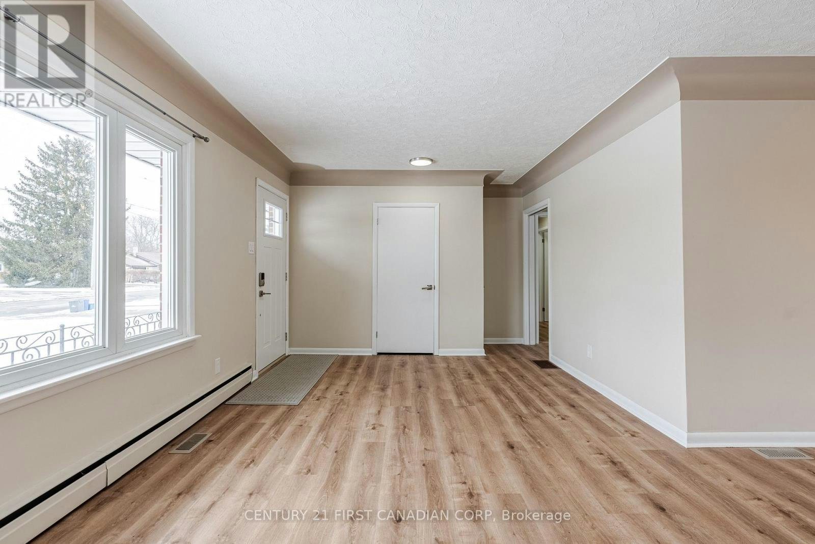 UPPER-177 Myrtle Street, St. Thomas, ON, N5R 2G8 - 11