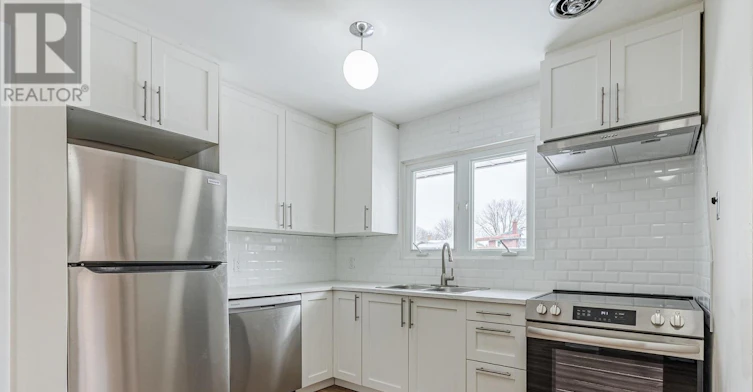 UPPER-177 Myrtle Street, St. Thomas, ON, N5R 2G8 - 12