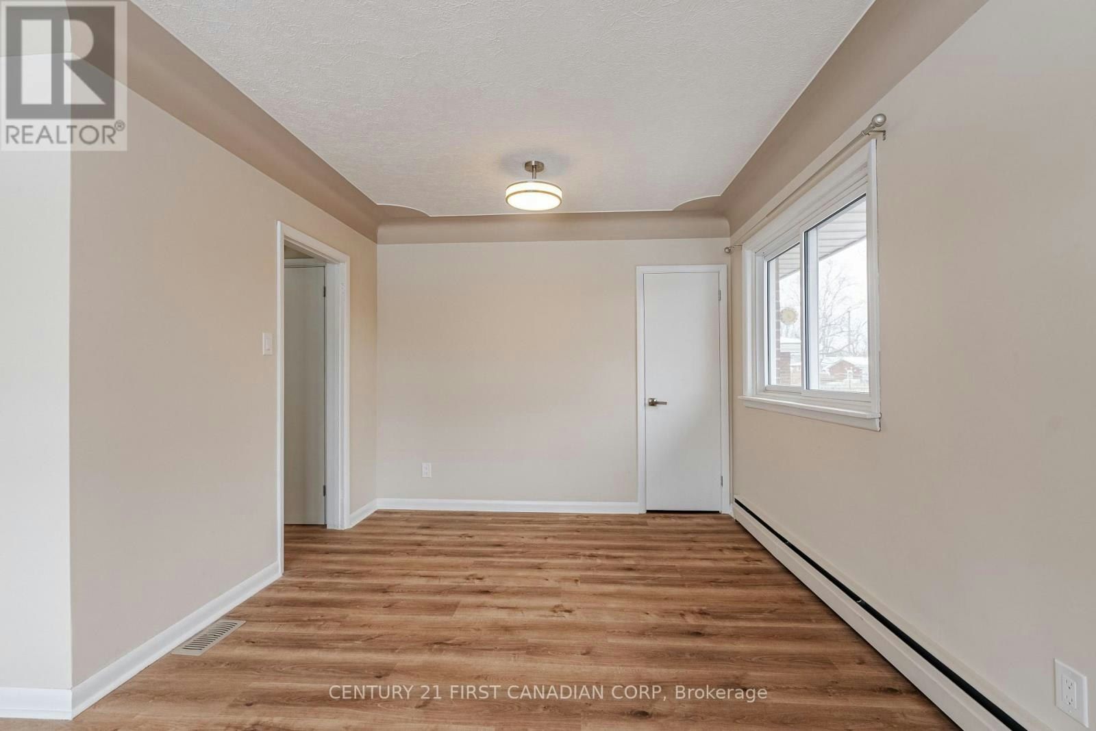 UPPER-177 Myrtle Street, St. Thomas, ON, N5R 2G8 - 9