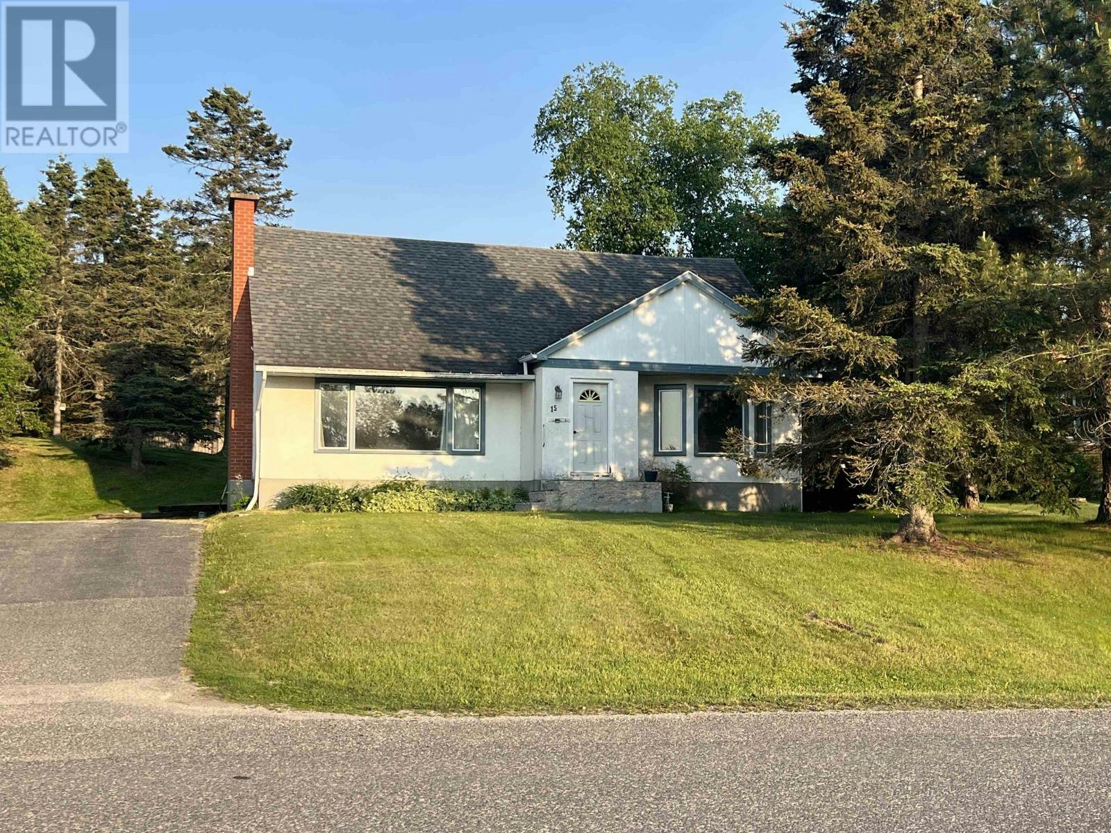 15 Sund Crescent, Marathon, ON, P0T 2E0