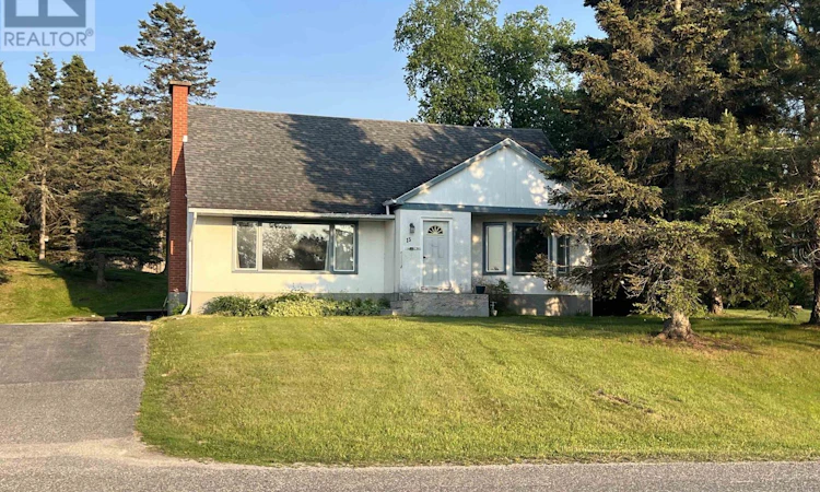 15 Sund Crescent
