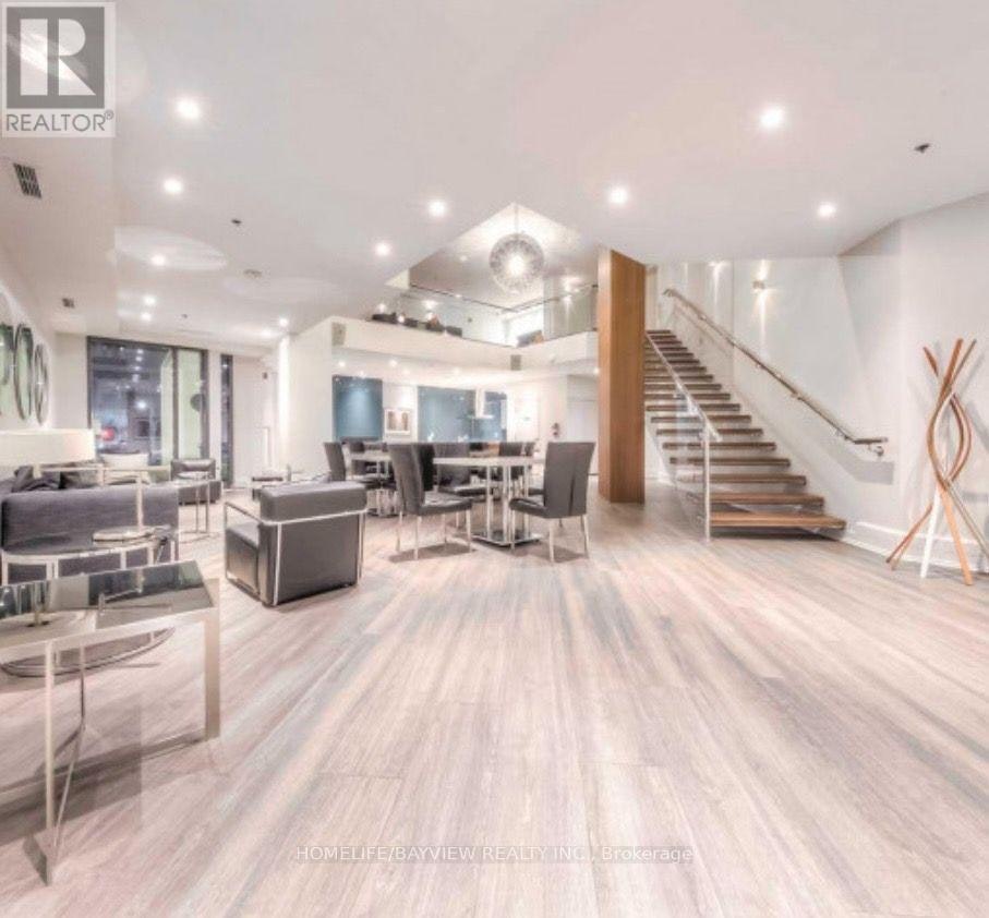 1607-111 Elizabeth Street, Toronto, ON, M5G 1P7 - 15