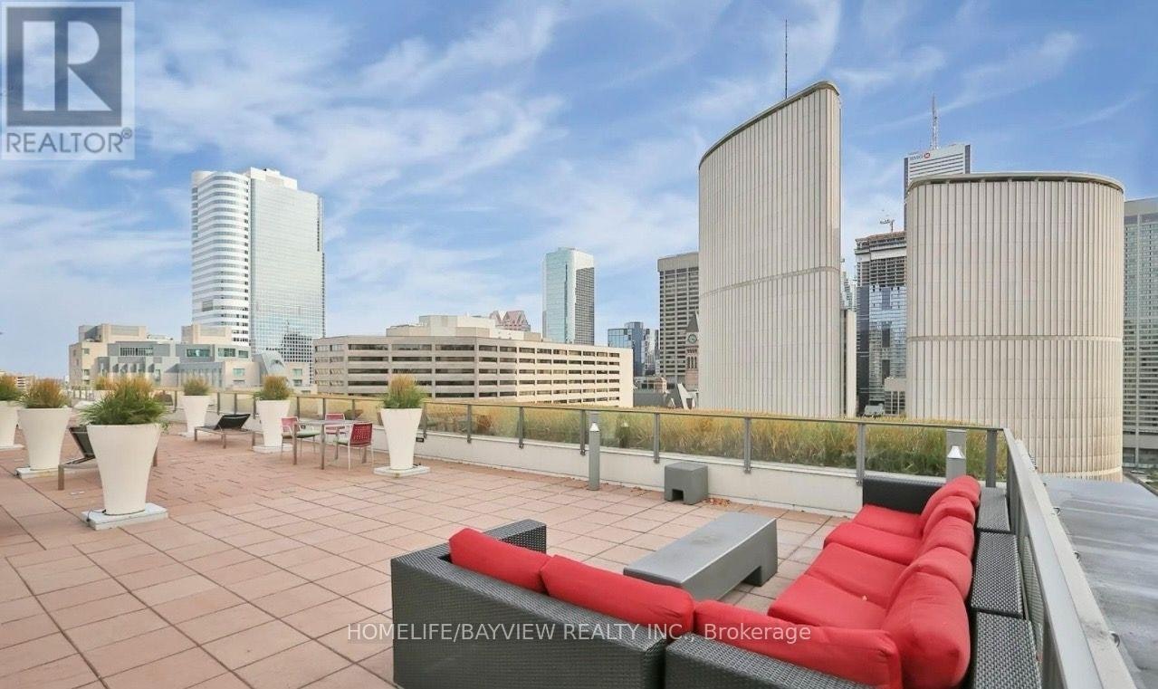1607-111 Elizabeth Street, Toronto, ON, M5G 1P7 - 16